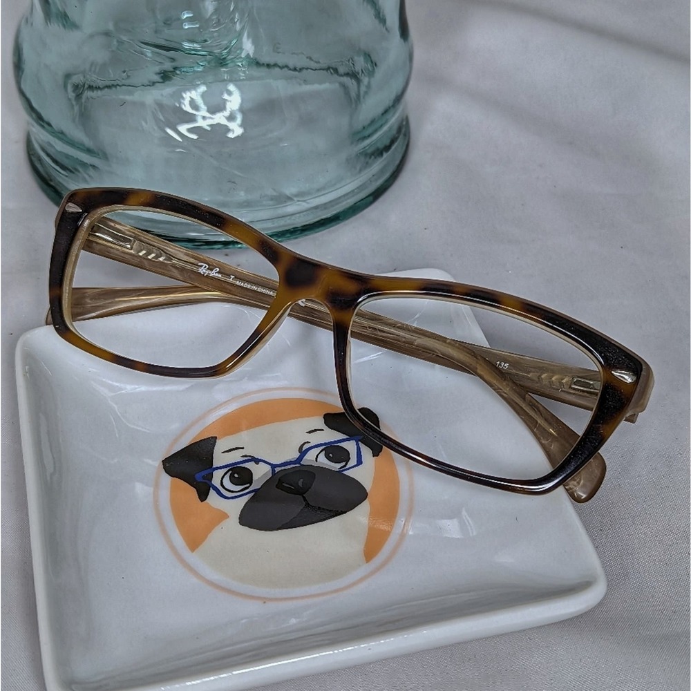 Auth. Ray-Ban glasses